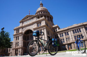 southern tiers, austin - capitole - texas - voyage vélo - cyclotourisme - la cyclonomade - hill country - voyage mère fille