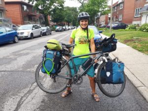 femmes et vélo - cyclotourisme - vélo trop lourd - voyage à vélo - cyclotourisme au féminin - voyager à vélo au féminin - tour du Québec - véloroute des monarques - laura la cyclonomade - laura Pedebas