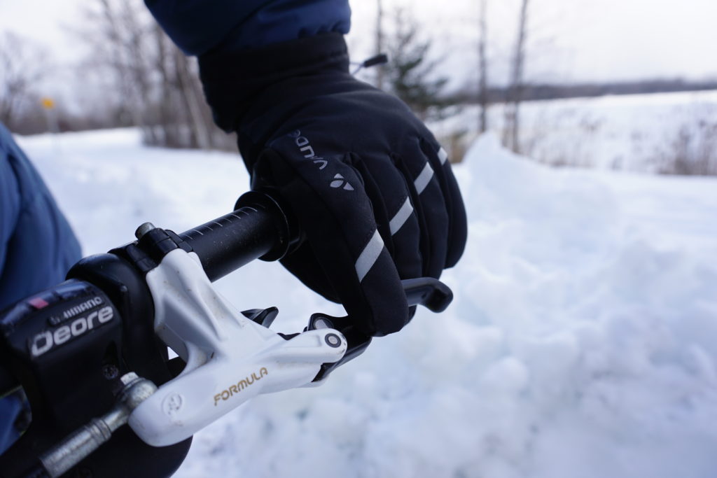 TEST - Gants Tura II Vaude - des gants pour vélo d'hiver - La cyclonomade